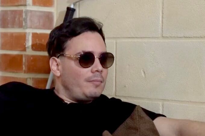 キューバ革命指導者の孫、カストロ氏はSNSで反体制パロディーを発信