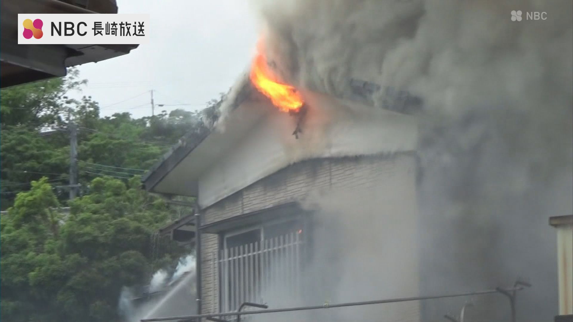 大正海上火災保険　社員用扇子 竹製 住宅火災で安否不明だった男性が無事見つかる 2階建ての住宅1棟全焼