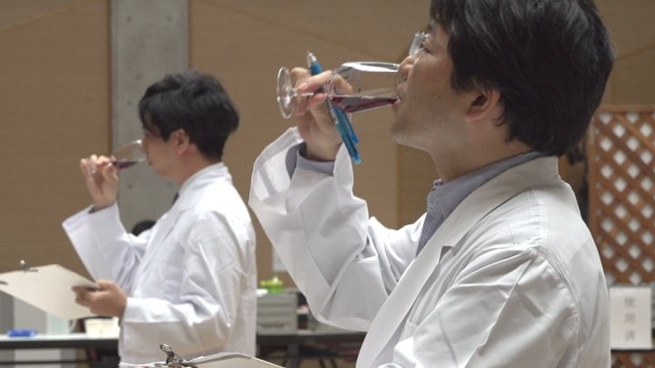 「年々品質が良くなっている」県産ワインの鑑評会　およそ100銘柄が出品　味わいや香りなど審査　山梨