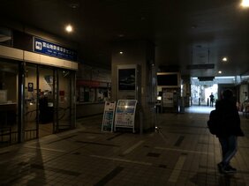 富山市中心部で大規模停電 富山駅構内も真っ暗 信号機が消えホテルにチェックインできないなどの混乱も 落雷の影響か|TBS NEWS DIG
