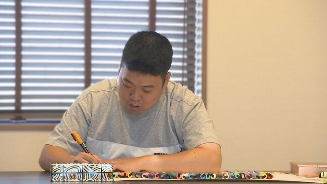 塗り絵が人生を変えた、重度障害の男性　福祉の現場から才能開花…国際アート展で受賞|TBS NEWS DIG