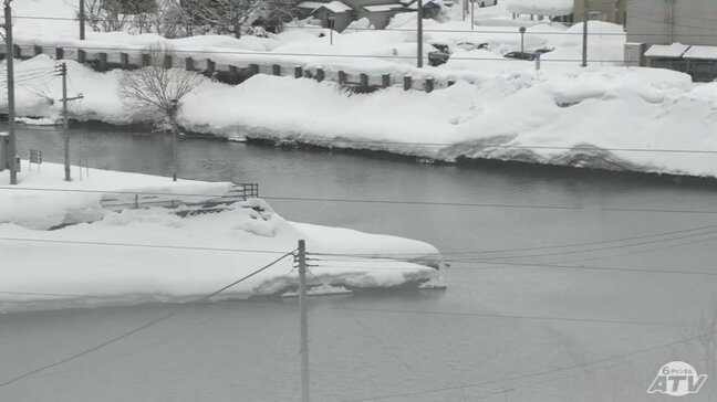 雪が降り続く青森市　積雪は124cm　このあとも冬型の気圧配置が続き雲の広がりやすくなる気圧の谷の影響で県内は「雪」や「曇り」の天気か|TBS NEWS DIG