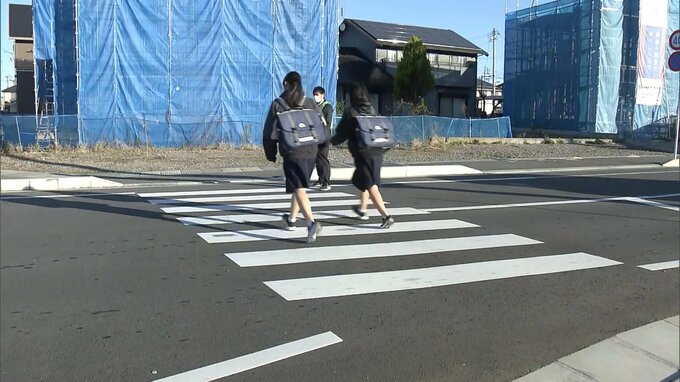 「子どもたちがかわいそう。とにかく飛ばすんだみんな」小学生が軽トラにはねられ重傷　現場は「交通量が多い交差点なのに信号機無し」宮城・石巻市|TBS NEWS DIG