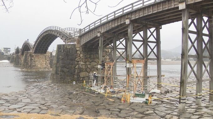 国の名勝“錦帯橋”　橋脚の一部取り替え工事始まる　「文化財としての価値を残したい」　山口・岩国|TBS NEWS DIG