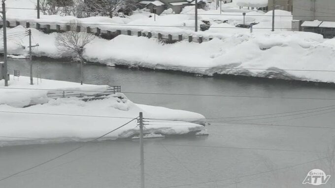 雪が降り続く青森市　積雪は124cm　このあとも冬型の気圧配置が続き雲の広がりやすくなる気圧の谷の影響で県内は「雪」や「曇り」の天気か|TBS NEWS DIG