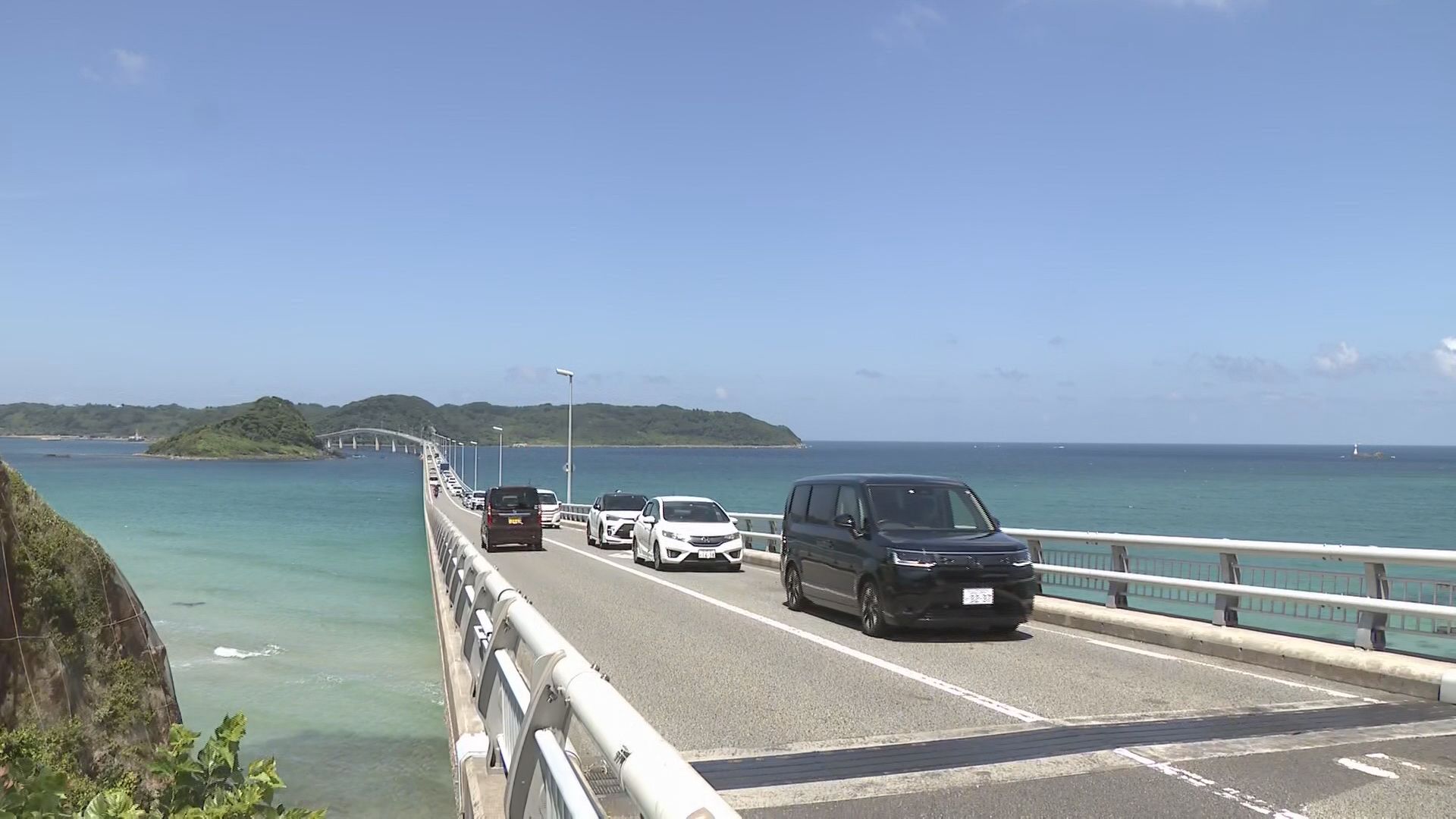 透き通ってて今までで一番！」エメラルドグリーンの海 にぎわう | 山口