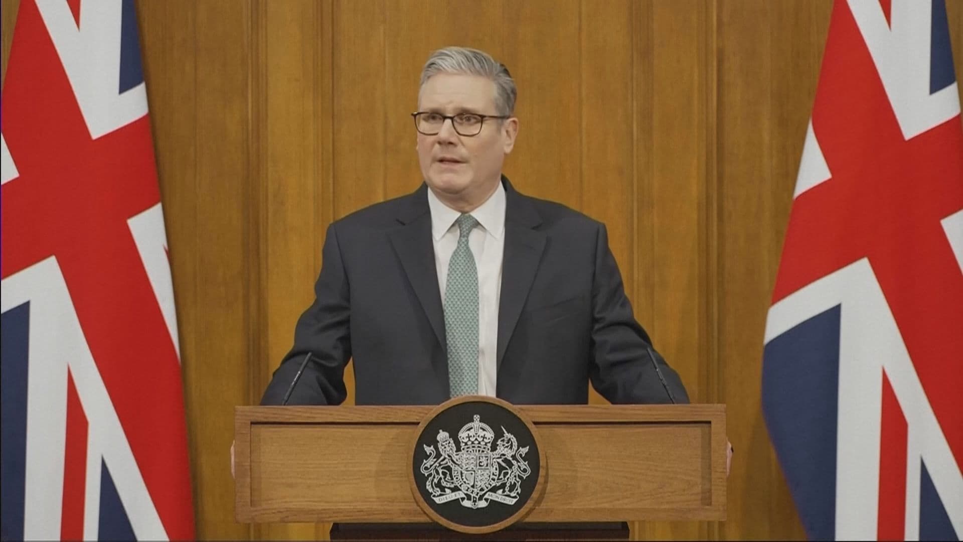 英首相「同盟国に関税は誤り」抗議の立場明確に グリーンランド領有