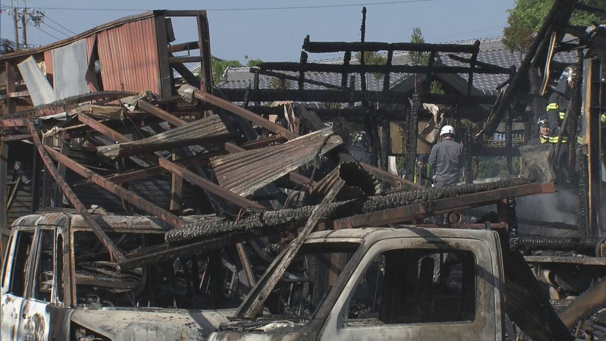 住宅兼木工所が全焼 焼け跡から年齢 性別のわからない2人の遺体 住人の75歳男性は顔や腹にやけど 74歳妻 42歳息子と連絡つかず 三重・津市