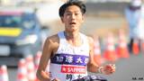 駒澤大・篠原がトップで2区の主将・鈴木へ、1位タスキリレーは22区間連続に！駿河台大レマイヤンとの競り合い制す【箱根駅伝】|TBS NEWS DIG