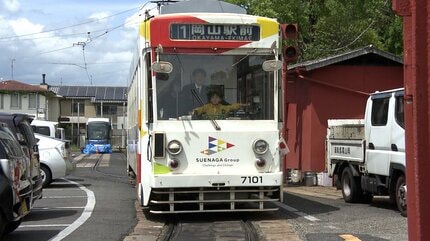 子ども達が路面電車の運転体験に挑戦「電車の運転士になりきれた