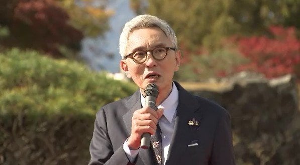 人気俳優の松重豊さんが松本城に登場！「松本ブランド大使」に任命「仰せつかって光栄」　人力車で「松本まつり」にも参加　|　SBC NEWS | 長野のニュース | SBC信越放送