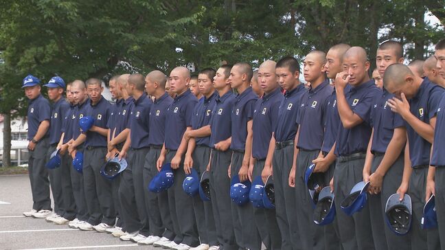 開幕ゲームで登場! 小松大谷ナインが甲子園へ向け石川・小松市を出発|TBS NEWS DIG