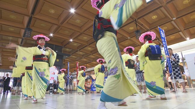 博多祇園山笠が大分に　宣伝隊がJR大分駅で音頭を舞う|TBS NEWS DIG