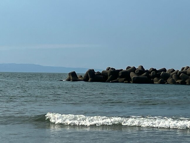 【続報】海水浴場で20代の男性 死亡 波打ち際にうつ伏せの状態で見つかる 警察と消防 近く司法解剖で死因 調べる 富山|TBS NEWS DIG