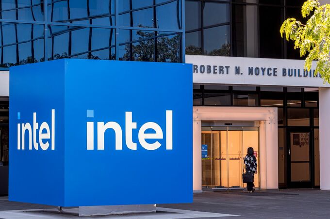 インテル、次期ＣＥＯに約6900万ドル相当の報酬パッケージ付与へ