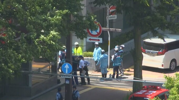 【速報】「ビルの清掃作業中に同僚が転落した」30代男性が病院に搬送　青森市の中心部・柳町交差点近くの国道沿い|TBS NEWS DIG