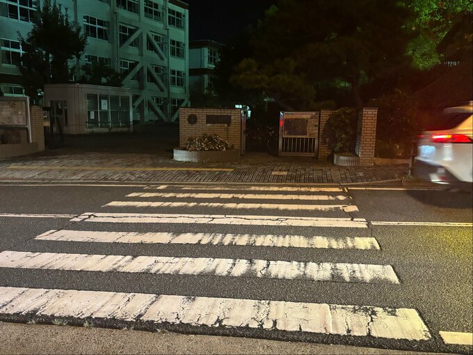 【速報】「小学生の女の子が車ではねられた」小学校の前の横断歩道で女の子（８）がはねられる　病院に搬送されるも重体　広島|TBS NEWS DIG