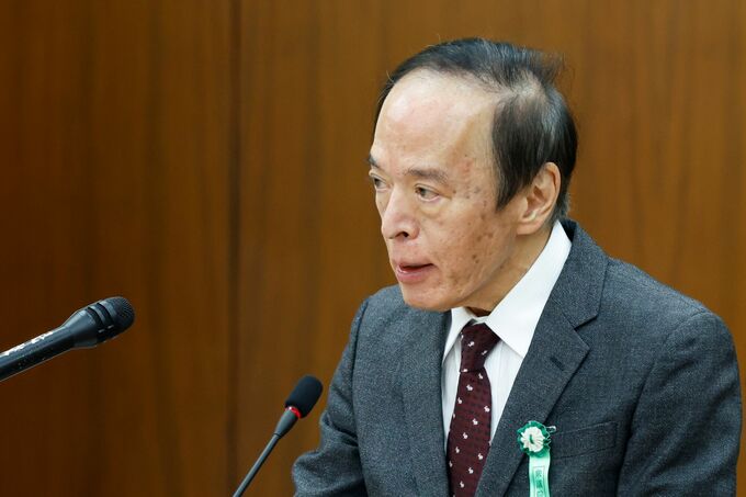 日銀総裁、長期金利上昇は「やや速い」－例外的状況なら国債購入増額