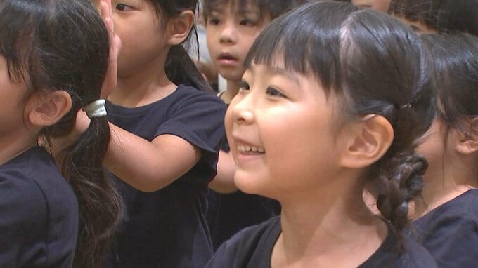 日本のアンデルセン・久留島武彦の誕生日　園児の歌声が童話の里に響く　大分・玖珠町|TBS NEWS DIG