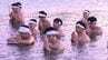 大寒 天竜川で「みそぎ」若手神職ら25人、水温7℃の川に入り身を清め心と体鍛える＝浜松市中央区　|　静岡のニュース | SBSNEWS | 静岡放送