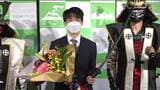 藤井竜王が初防衛 指宿での初対局 イチゴケーキにかごしま茶「食事もおいしく楽しめた」 | 鹿児島のニュース|MBC NEWS|南日本放送