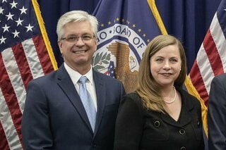 トランプ氏、ウォラー氏とボウマン氏称賛-数週間内に次期FRB議長指名| TBS CROSS DIG with Bloomberg