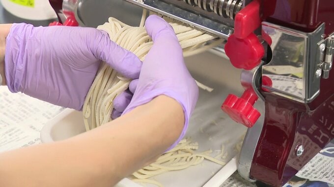 完成したコシの強いフグだし即席麺
