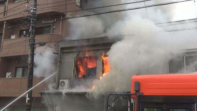 松山市中心部の店舗兼住宅で火災 消火活動続く　|　愛媛のニュース - Nスタえひめ｜あいテレビは6チャンネル