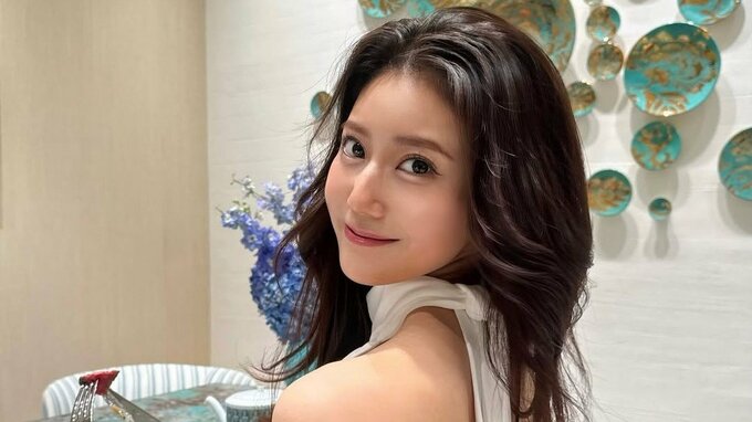 【阿部なつき】「誕生日の月はドレスアップする機会が増えて嬉しい」ティファニーのカフェで白いドレス姿で誕生日祝い|TBS NEWS DIG