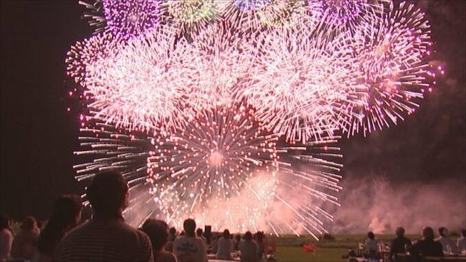 製造費は2～3割増　夏の夜空を彩る花火にも値上げの波　要因にウクライナ侵攻　|　山梨のニュース | ＵＴＹテレビ山梨