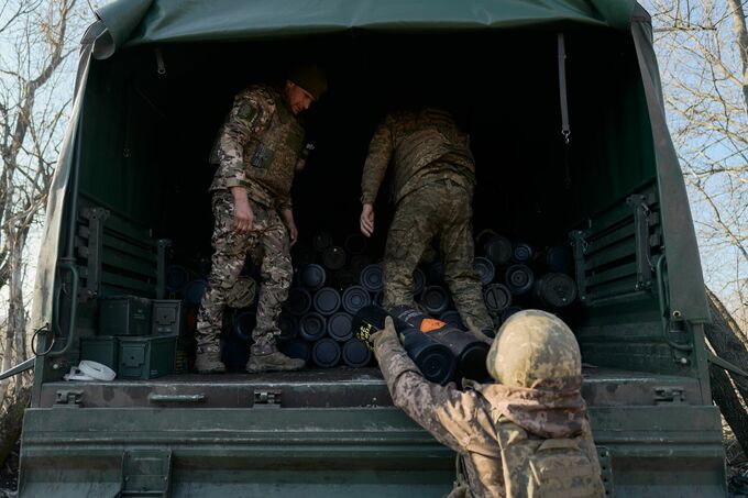 トランプ氏のウクライナ軍事支援停止、影響は数カ月で表面化