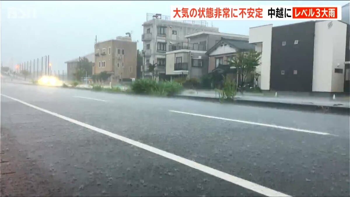 サムネイル_「中越にレベル3大雨警報」新潟県内は各地で大雨 4日朝までに120ミリから100ミリの降雨を予想
