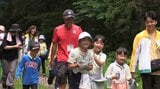 Jリーガーと一緒に小岩井農場を歩くことで健康づくり 恒例のJリーグウォーキング 岩手・雫石町|TBS NEWS DIG