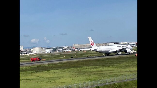 速報 新千歳発羽田行きのJAL500便 上空でエンジントラブル 滑走路に消防出動 火災現象なし 乗客乗員にけがなし|TBS NEWS DIG