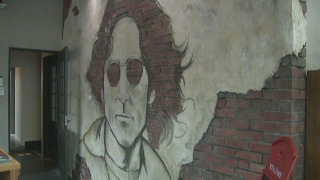 不思議な建物が出現…石もレンガも木もモルタルで再現「特殊造形」の常設展示場が誕生　島根県出雲市|TBS NEWS DIG