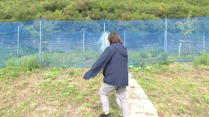 家族を亡くした女性