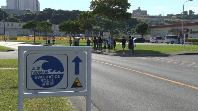 津波発生時に「米軍基地内を通って避難」想定した訓練　北谷町|TBS NEWS DIG