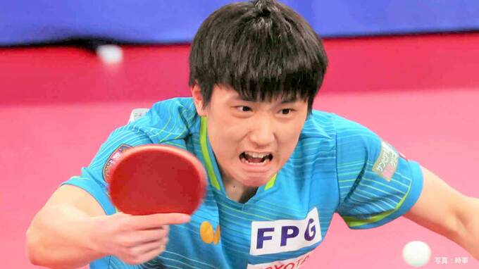 張本智和シングルス6年ぶり2度目の大逆転V！フルゲームの死闘の末、2連覇中の王者・戸上隼輔を撃破！【全日本卓球】|TBS NEWS DIG