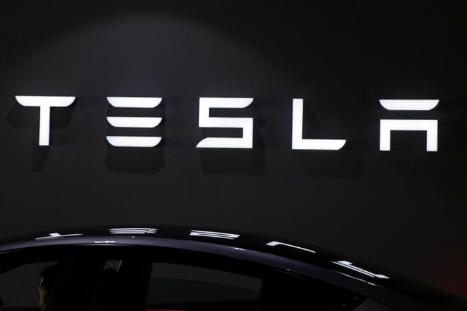 テスラ株が一時4％高、7日の新製品発表を示唆－謎めいたSNSを投稿