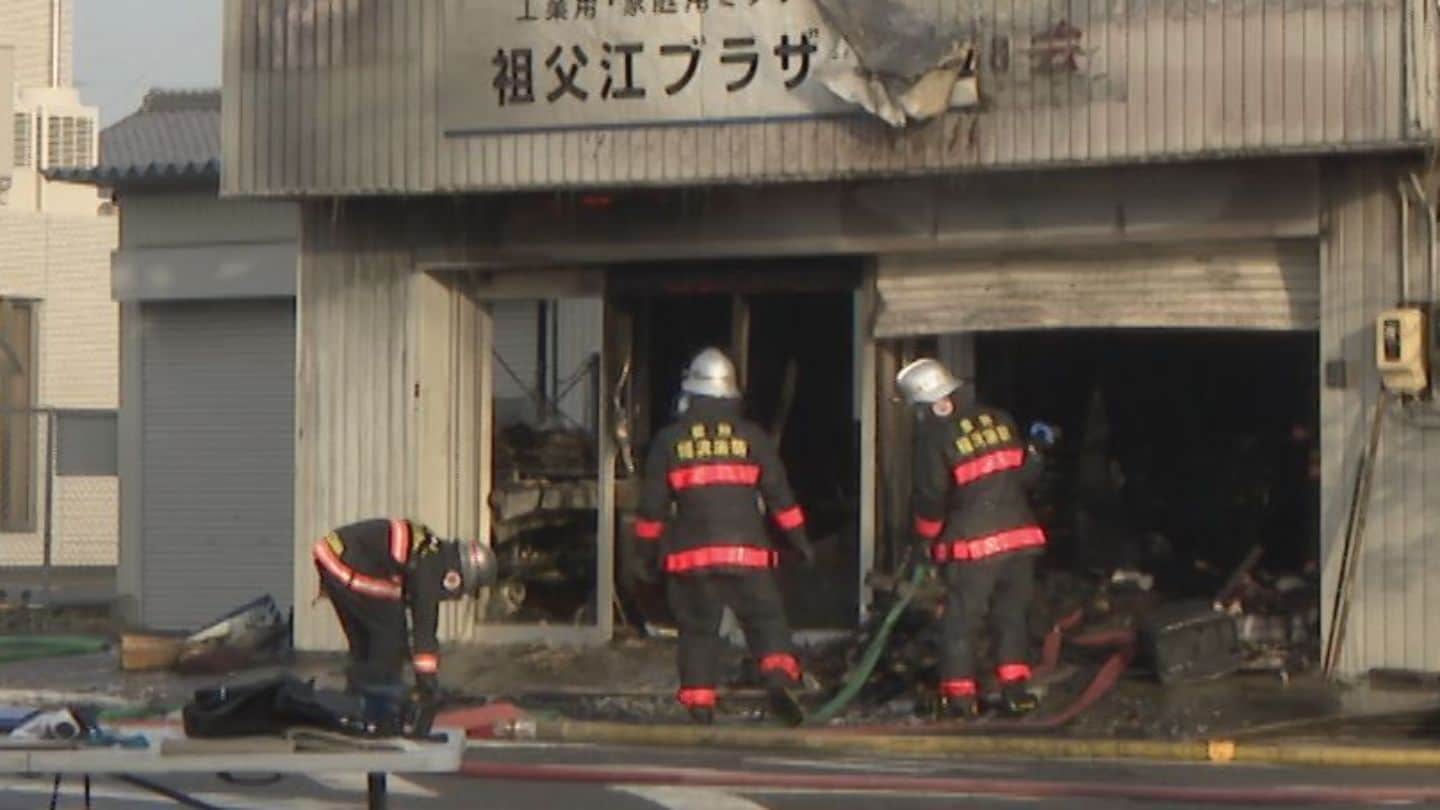 ｢黒煙が出ている｣と通報　鉄骨2階建ての建物が全焼　性別不明の1人の遺体が見つかる　愛知・稲沢市