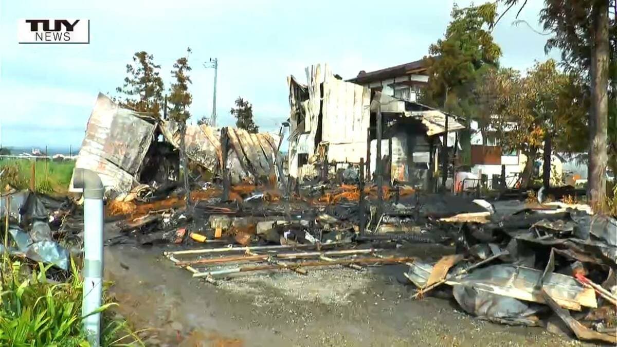 煙ではなく炎で包まれていた」住宅と物置小屋あわせて2棟が全焼する