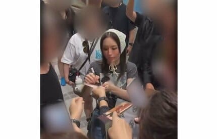 浜崎あゆみ 】 シンガポールでファンから大歓迎 「一丸となって全力で