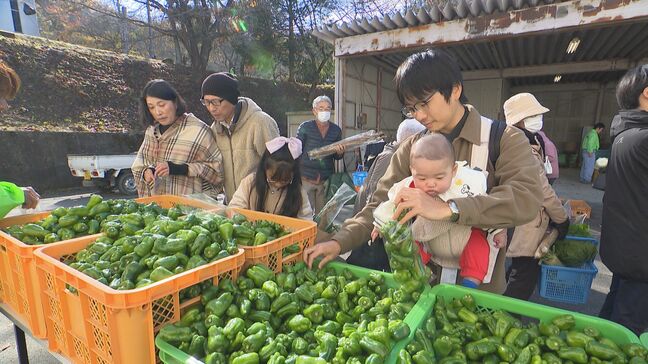 ピーマンは詰め放題で200円 長野県農業大学校恒例の農大祭 大盛況|TBS NEWS DIG