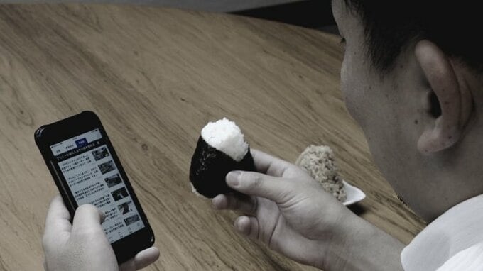 “スマホ食中毒”　トイレで使用→高まるノロウイルスの感染リスク　「ウイルスもスマートフォンに乗ってしまう」　|　山梨のニュース | ＵＴＹテレビ山梨