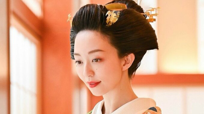【松島花】　結婚５周年の和装フォト　「隣がメンズモデルさんではなく、夫なのが不思議」　両親が挙式したホテルで前撮り　夫との２Sも公開|TBS NEWS DIG