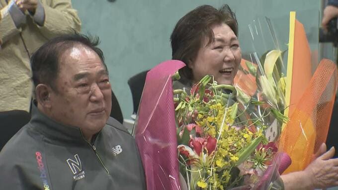 尊富士の快挙に祖父母が涙「きょうの相撲は最高だ」「本当に胸がいっぱい」　母は急遽大阪入りで現地で１１０年ぶり新入幕優勝を見届ける|TBS NEWS DIG