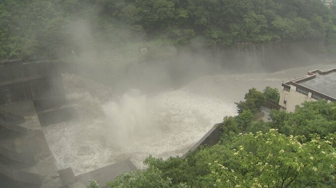 黒部川の出し平ダムと宇奈月ダム　今年度の排砂方針は19万立方メートル　中止基準の見直しで排砂時間が伸びる見通し　富山・黒部市|TBS NEWS DIG