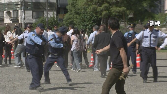 浅草寺でテロ対策合同訓練　イベント開催中に不審者が有毒な液体を放置したり…銃や刃物を持って暴れたなどの想定　警視庁|TBS NEWS DIG