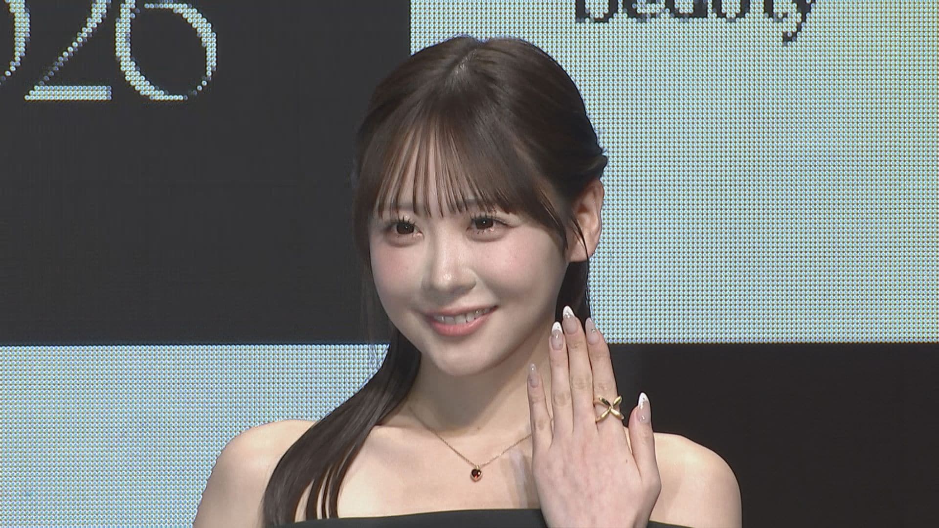 FRUITS ZIPPER・櫻井優衣 】 アルバイト先の絶対条件は「ネイル可能な