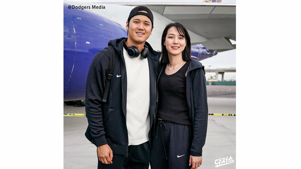 大谷翔平、長身女性との2ショット公開 ドジャース公式X「彼の妻」と